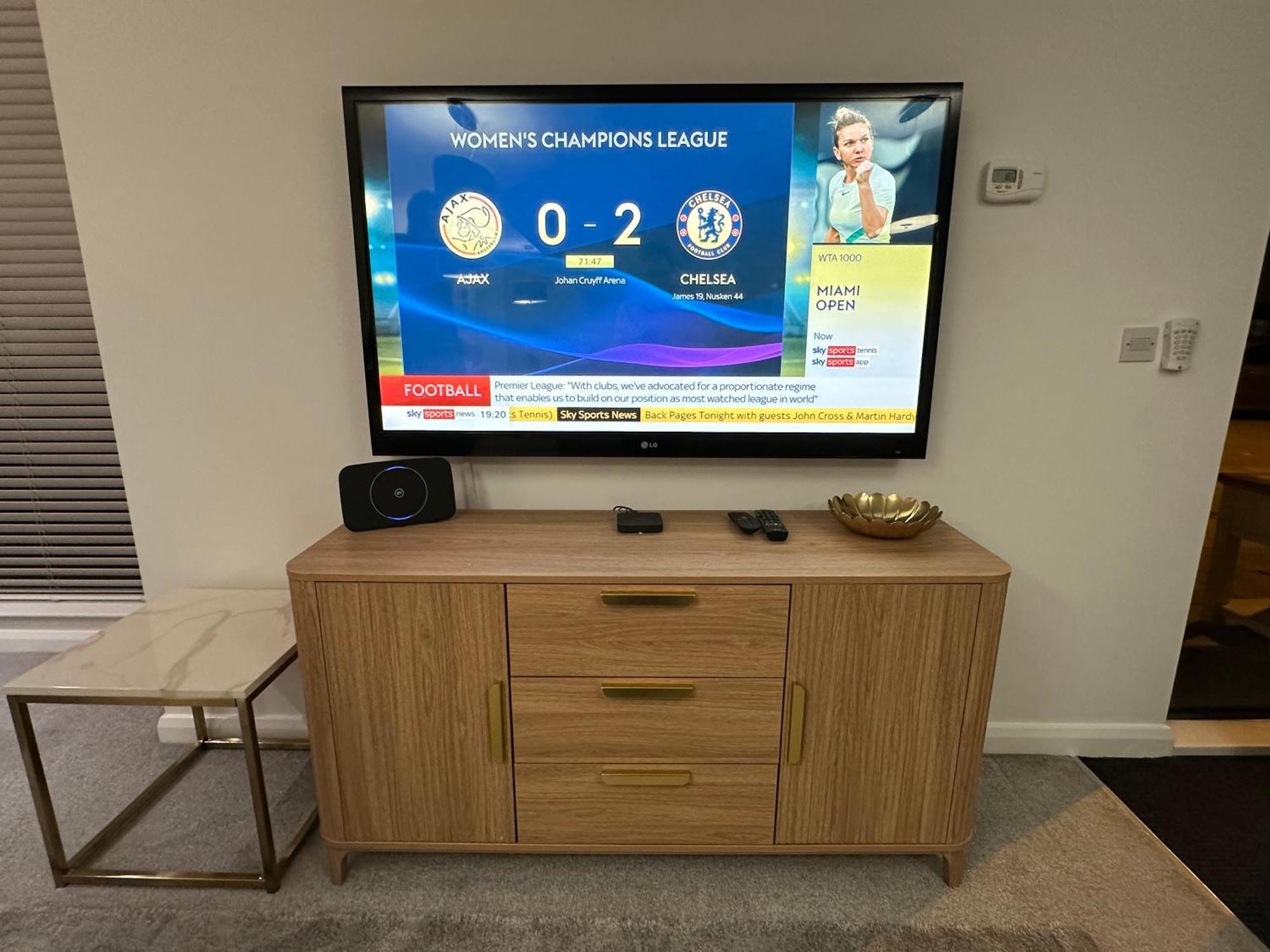 Ao & Etihad Stadium 6 Guest Stay- 3 Bedroom Central House With Parking & Wi Fi แมนเชสเตอร์ ภายนอก รูปภาพ